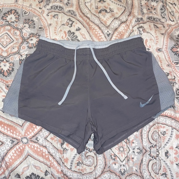 Grey Nike running shorts - Picture 1 of 4
